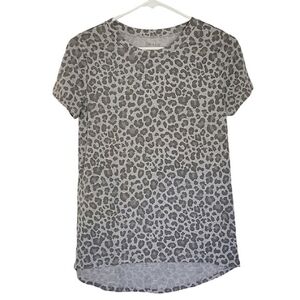 1039 * Zoe + Liv Animal Print Tee Gray Size S